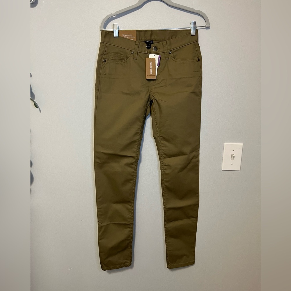 Patagonia women’s pinyon pines pants